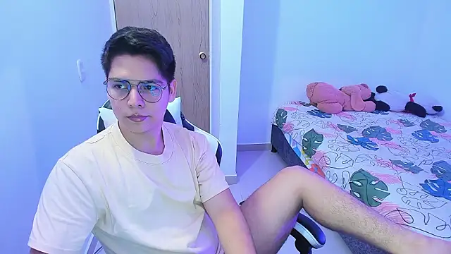 Asta_YunoXXX webkamerás műsora