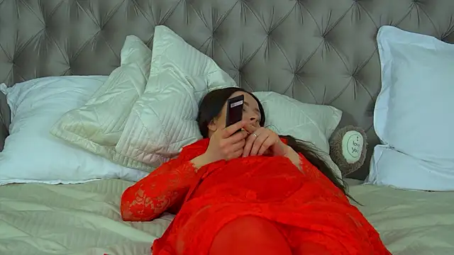 ElinaBellucci Chat XXX in diretta