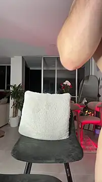 Valenthino_Salvatore 라이브 XXX 채팅