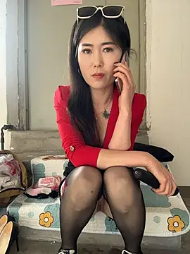 sunny-520's Live XXX Chat