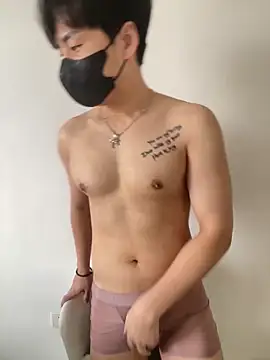 kimze7 Show in webcam