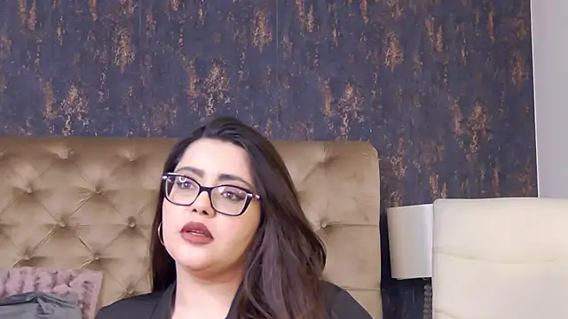 AriaRussell: απευθείας συνομιλία ΧΧΧ