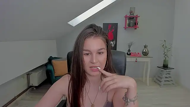 LouannaHart Live XXX-Chat