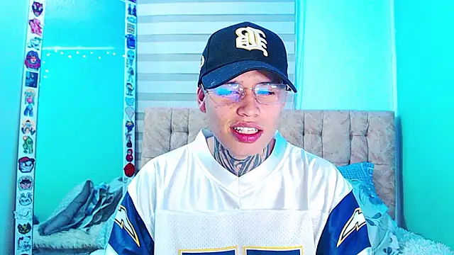 _justinmoon2 Adlı Modelin Canlı XXX Sohbeti