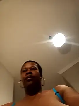 bustylisa1983のライブXXXチャット