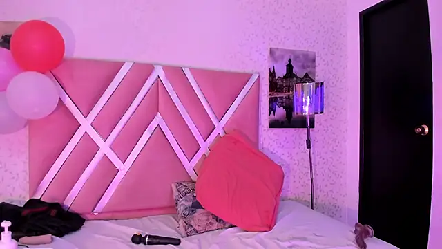 aniemorningstar Chat XXX live