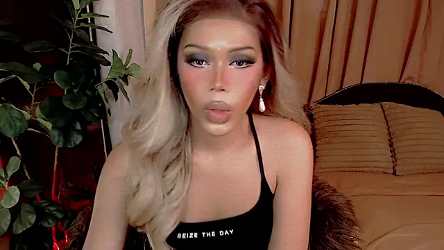 LA-GIRL live XXX chat