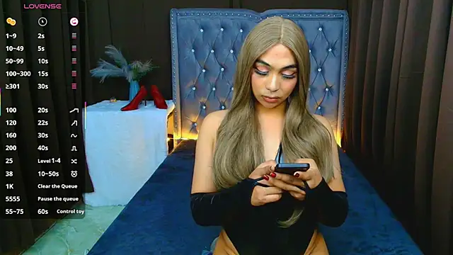 Clea_Moore 在線直播表演