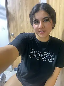 Gaby_fosterr14 Adlı Modelin Canlı XXX Sohbeti