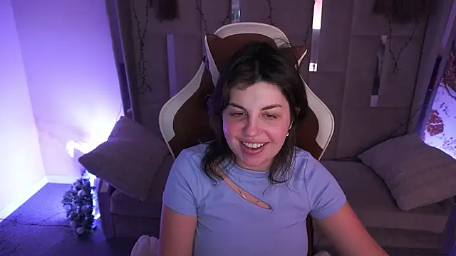 Chat +18 de MirandaWong ao vivo