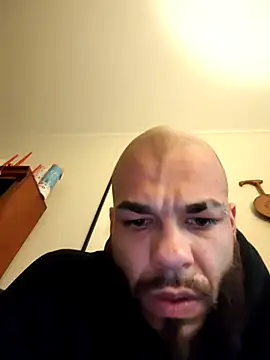 playboykiller: διαδικτυακό σόου στην κάμερα