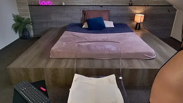 hornyb33_ live XXX chat