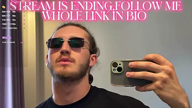 Živý XXX chat MrbigLouis