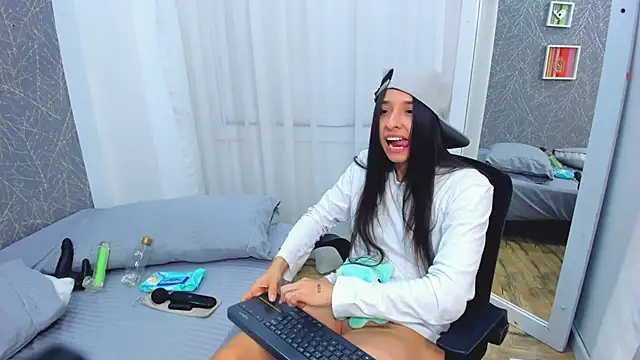 ViictoriiaSaenz 라이브 XXX 채팅