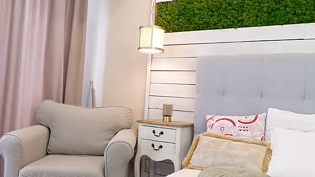 Chat +18 de IsabellaMysty ao vivo