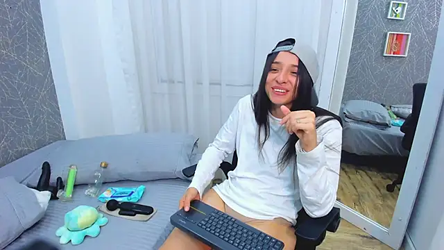 ViictoriiaSaenz élő XXX-chatje