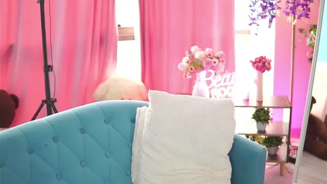 NadyaBlue Chat XXX in diretta