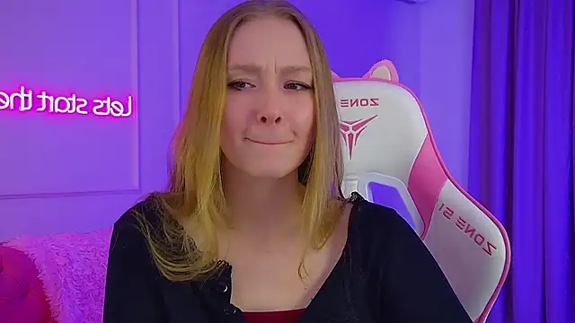 AgataFoxley Live XXX Chat