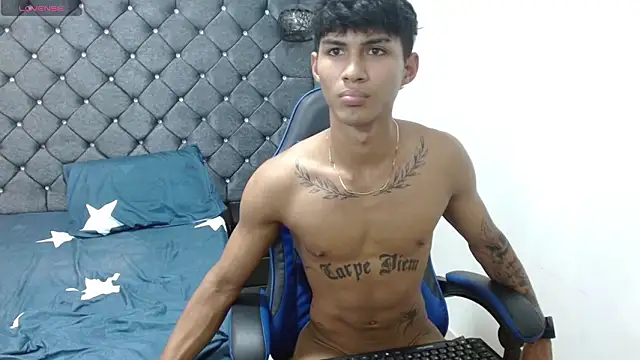 luka_big18n Live XXX chat