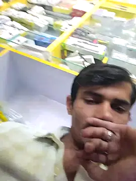 Naveen9100Unity: διαδικτυακό σόου στην κάμερα