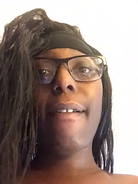 CinnaCakesss – Live XXX-chat