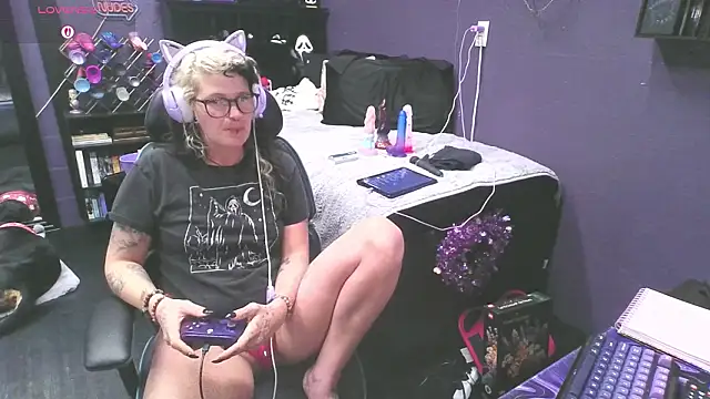 oddywithabody Adlı Modelin Canlı XXX Sohbeti