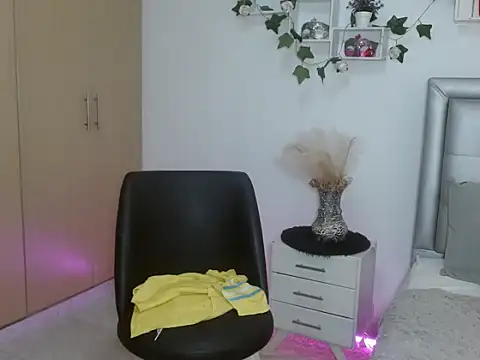 mia_star_2 Live XXX Chat