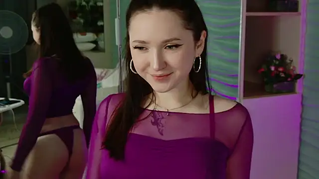 Tiny_BunnyX: διαδικτυακό σόου στην κάμερα