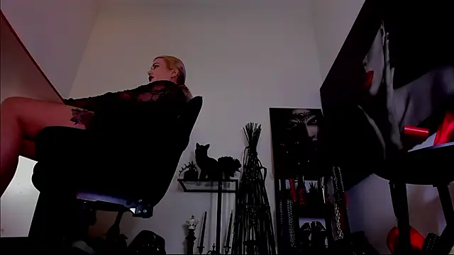 Chat XXX en directo de MistressDemi