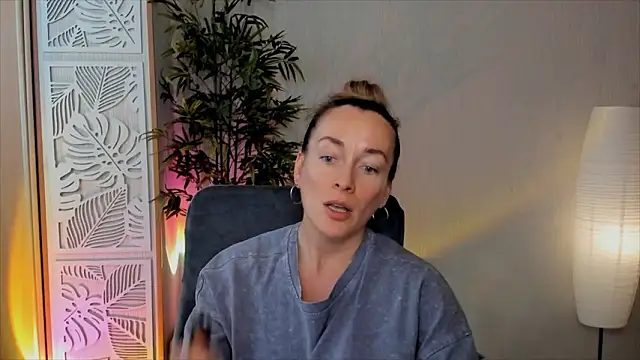 Chat XXX ao vivo de RebeccaMartinez