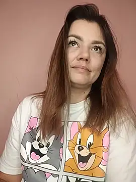 Chat +18 de KrissSexi ao vivo