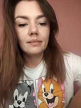 Chat +18 de KrissSexi ao vivo