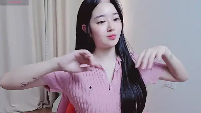 Miu-999 Adlı Modelin Canlı XXX Sohbeti