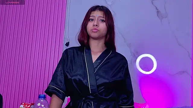 dafne17_ Adlı Modelin Canlı XXX Sohbeti