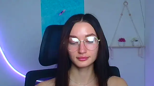 Stella_XO Adlı Modelin Canlı XXX Sohbeti