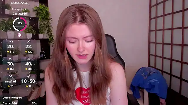 KateCuddle Adlı Modelin Canlı XXX Sohbeti