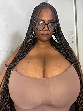 SweetLillyC Show in webcam