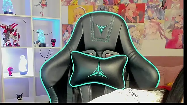 NaomiBlakes live XXX chat