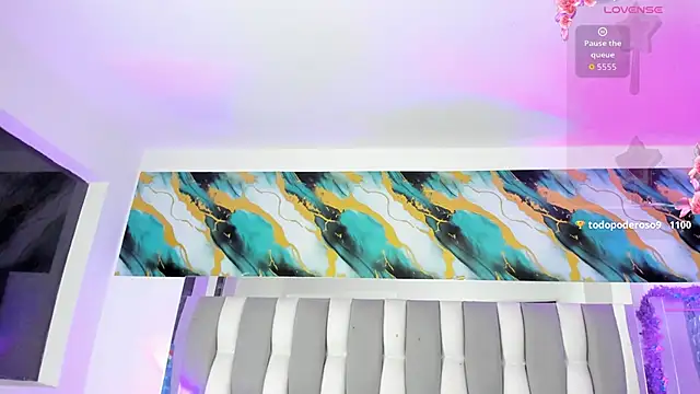 Chat +18 de IsaDiiaz ao vivo