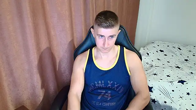 TodMuscle9 Adlı Modelin Canlı XXX Sohbeti