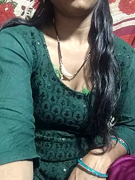 Itz_Aisha__ Chat XXX in diretta