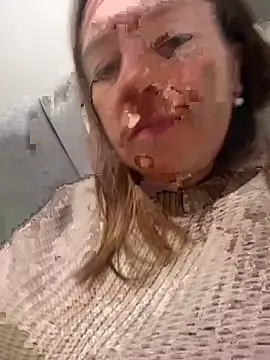 Chat XXX ao vivo de lyajoliee