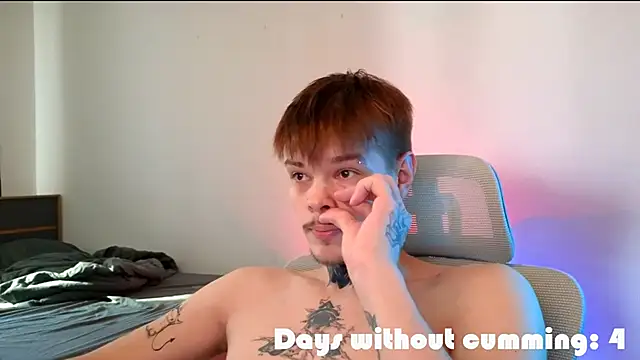 DENIS_HERE live XXX chat