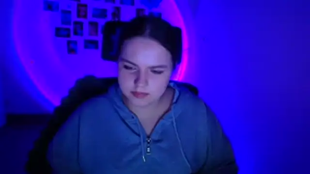 Czat XXX na żywo – Kitty_Mia_Kitty