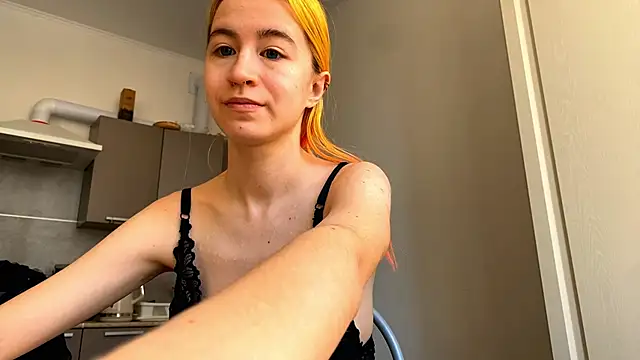 Chat XXX en directo de EmilyHein