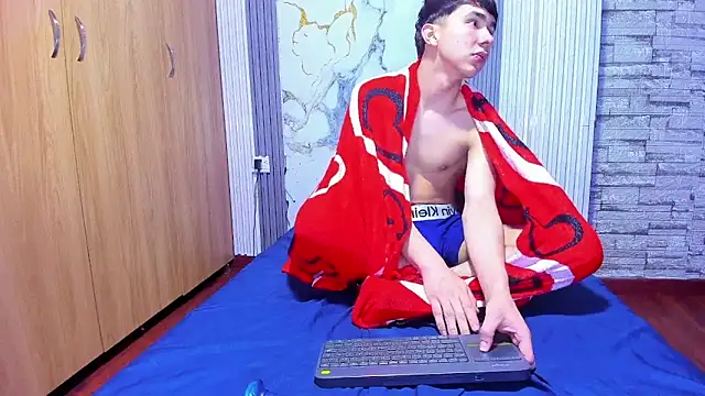 massimoferrera303av – Kamerová šou