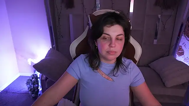 MirandaWong's Live XXX Chat