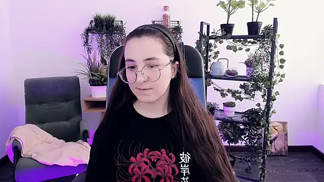 VirtuallVoyant's Live XXX Chat