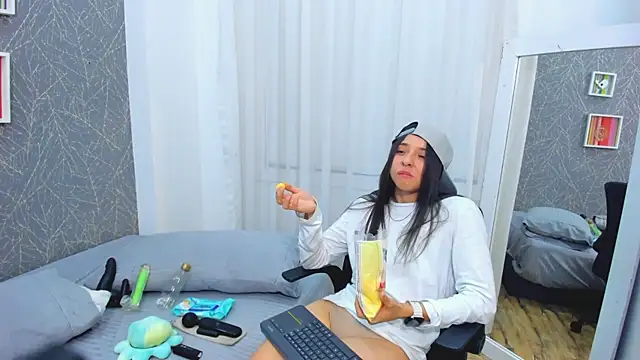 Živý XXX chat ViictoriiaSaenz