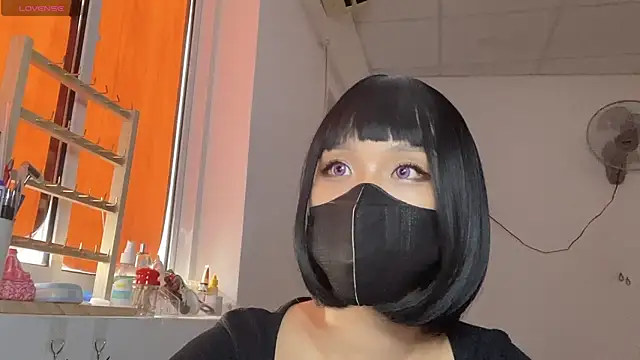 Tieu-May Live XXX-chat